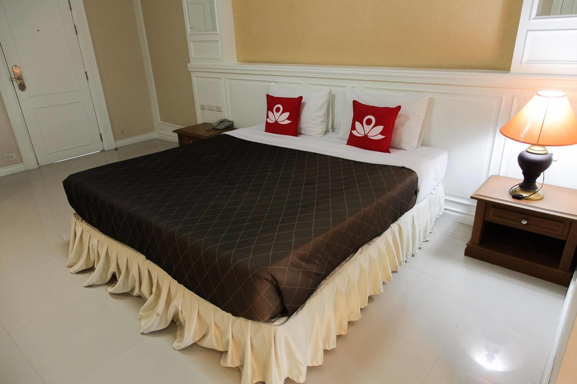Zen Rooms Bangchak Бангкок Экстерьер фото